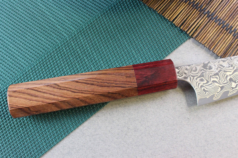 Yoshimi Kato 12 cm SG2 Damaskus håndlavet japansk universalkniv