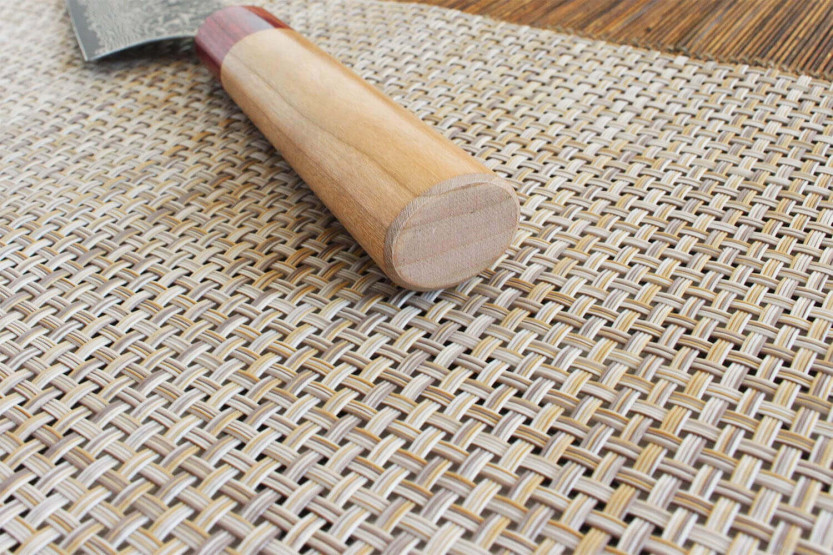 Håndværksmæssig japansk kokkekniv Yoshimi Kato 21cm VG10 Nikkel Damaskus kirsebærtræ