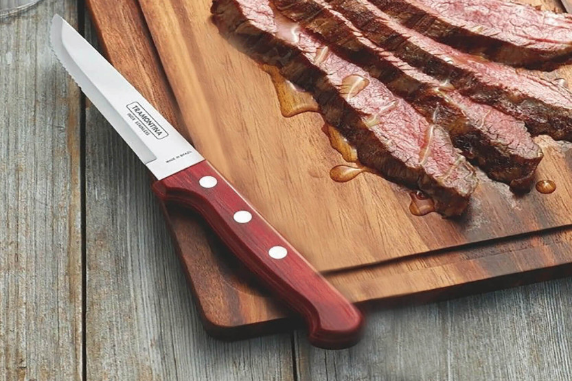 Set of 12 Tramontina Gaucho steak knives, 13cm blade, red handle