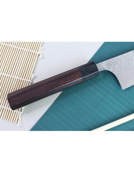 Faca do chef japonesa martelada artesanal Yu Kurosaki Shizuku 24cm em aço SG2