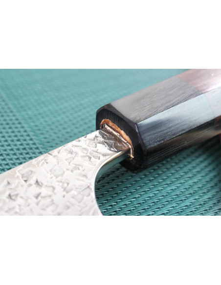 Hamrad japansk kockkniv Yu Kurosaki Shizuku 24cm SG2 stål