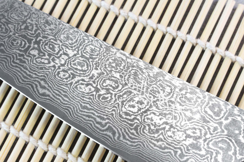 Faca universal japonesa artesanal Masakage Kumo 13cm Damascus 63-ply