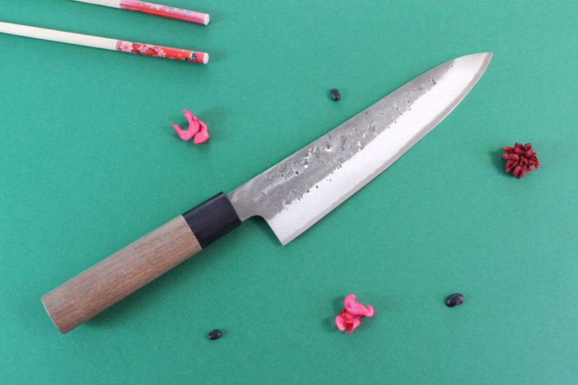 Japanisches handgefertigtes Kochmesser Wusaki Nakata BS2 21cm Griff aus Walnussholz