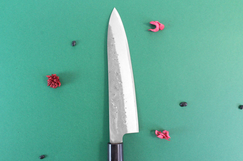 Coltello da cuoco giapponese Wusaki Nakata BS2 da 21 cm fatto a mano con manico in noce