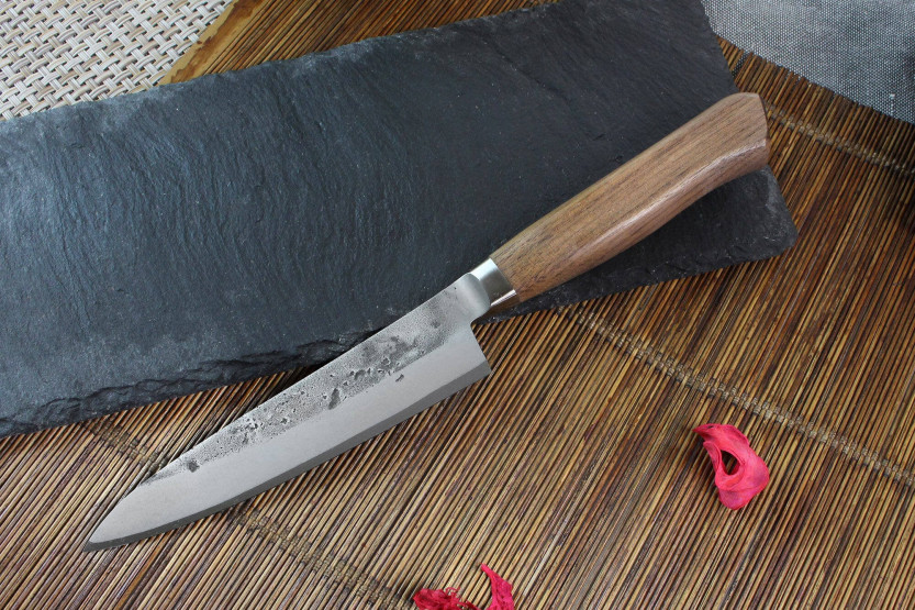 Wusaki Nogami BS2 12,5 cm håndlavet japansk universalkniv med valnøddeskæfte