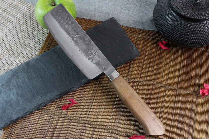 Wusaki Nogami BS2 15cm saksanpähkinäkahva japanilainen käsintehty nakiri veitsi