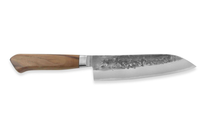 Wusaki Nogami BS2 17 cm håndlaget japansk santokukniv med håndtak i valnøtt