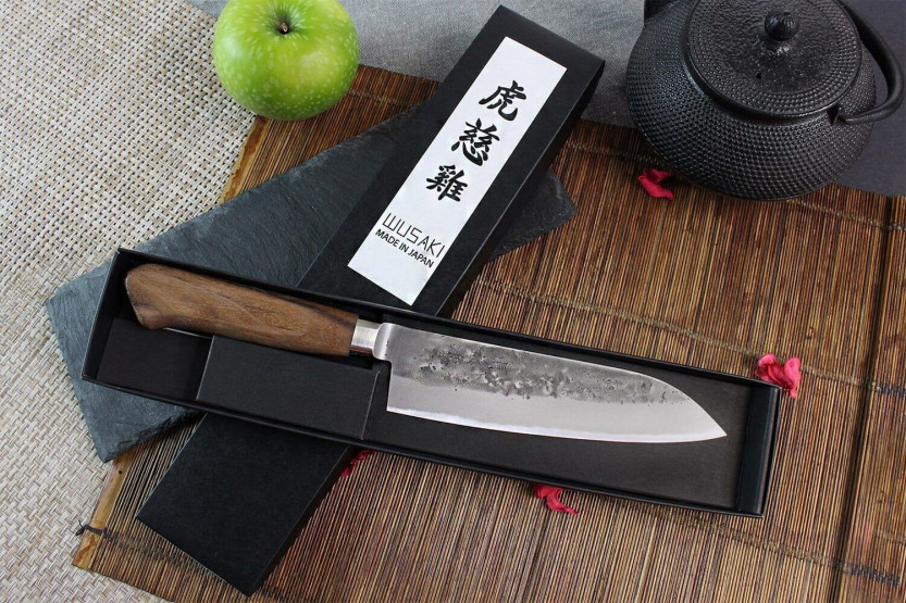 Wusaki Nogami BS2 17cm coltello santoku giapponese fatto a mano con manico in noce