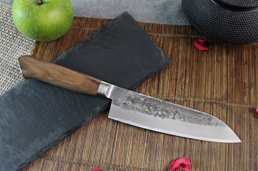 Wusaki Nogami BS2 17cm käsintehty japanilainen santokuveitsi saksanpähkinäkahvalla