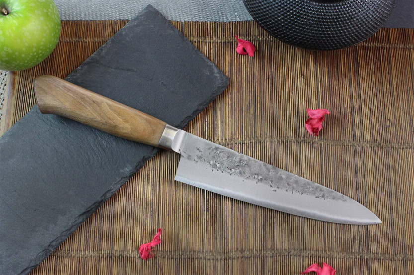 Japanisches handgefertigtes Kochmesser Wusaki Nogami BS2 18cm Griff aus Walnussholz
