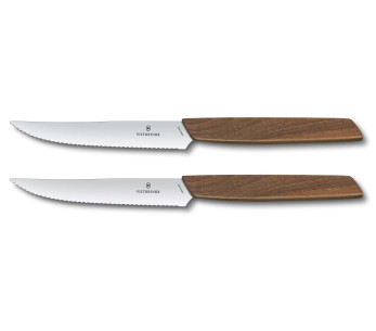 Set om 2 Victorinox Swiss Modern stekknivar 12cm tandat blad valnötshandtag