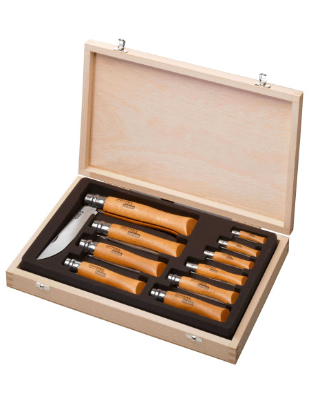 Caixa de madeira com 10 facas Opinel Tradition Carbon com cabos em madeira de faia