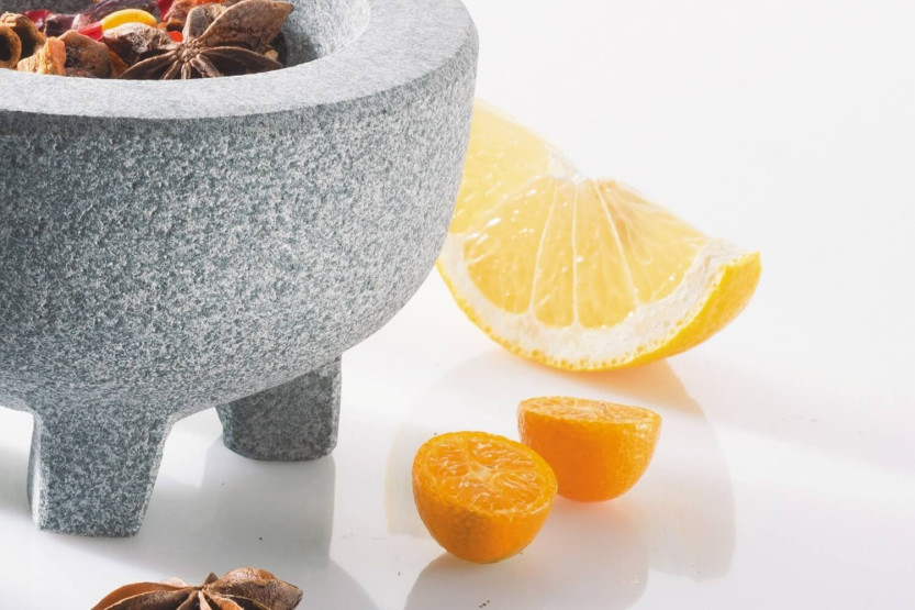 Gefu Crunchy Ø10cm granite mortar on feet + pestle