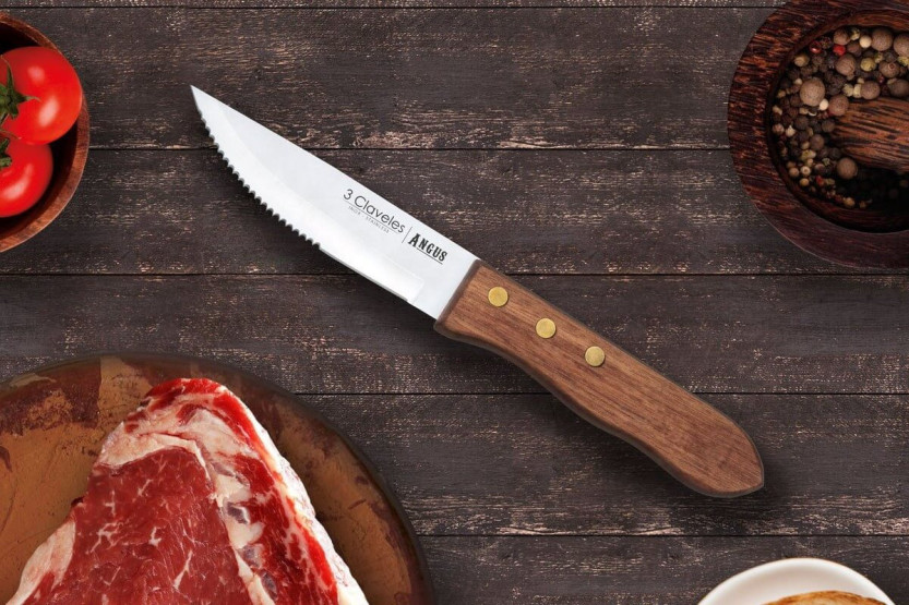 Set van 4 3 Claveles Angus steakmessen 12cm roestvrij staal met essenhouten handvat