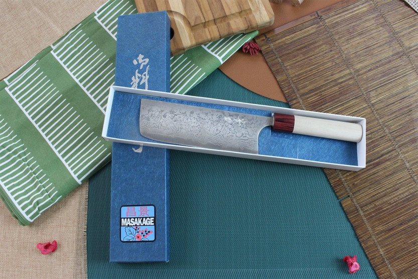Couteau nakiri japonais artisanal Masakage Kiri 16.5cm damas 49 couches