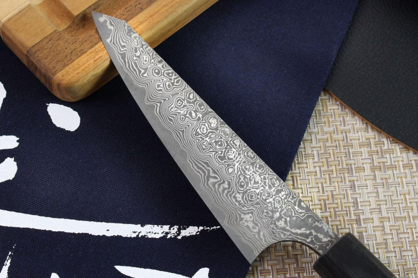 Masakage Kumo 15cm 63-lagers damaskus japansk honesuki handgjord kniv