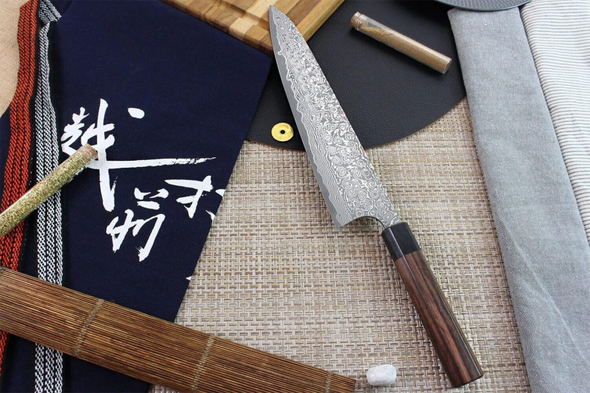 Masakage Kumo 27cm käsintehty japanilainen keittiöveitsi Damascus 63 kerrosta
