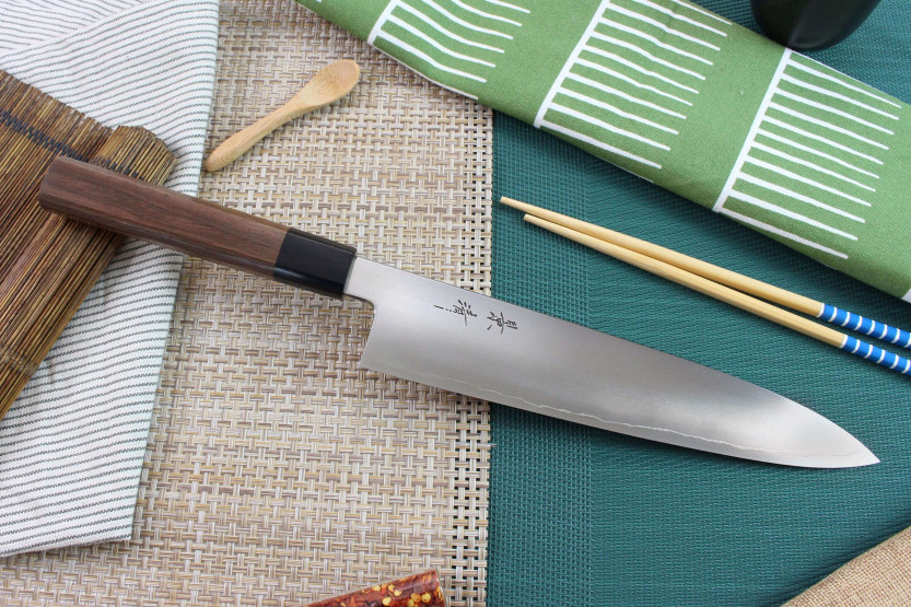 Kagekiyo Kurumi Ginsan 24cm handgjord japansk kockkniv
