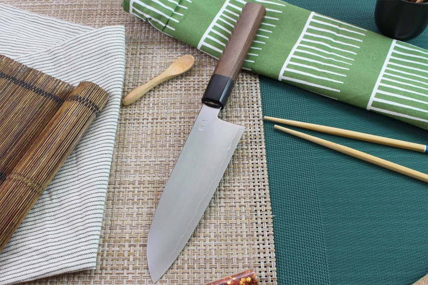 Kagekiyo Kurumi Ginsan 18 cm håndlavet japansk santoku-kniv