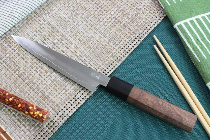 Kagekiyo Kurumi Ginsan 15cm käsintehty japanilainen yleispuukko