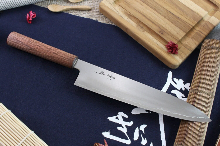 Coltello da cuoco giapponese Kagekiyo Tedukuri 24 cm fatto a mano