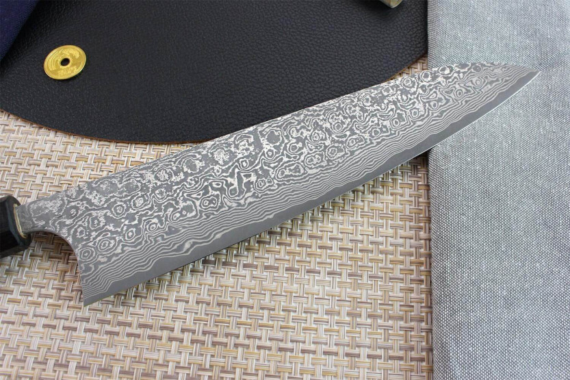 Masakage Kumo 24cm käsintehty japanilainen keittiöveitsi Damascus 63 kerrosta