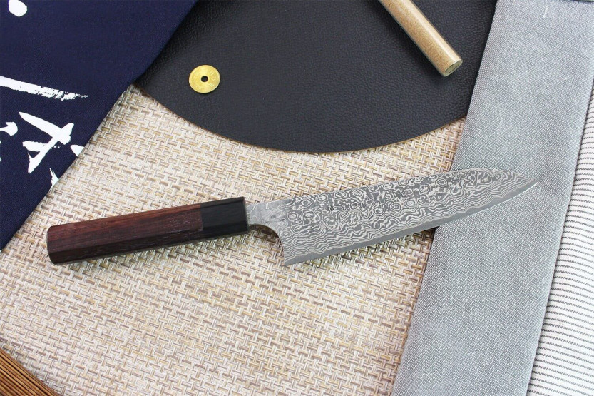 Masakage Kumo 18cm handgjord japansk kockkniv Damaskus 63 lager