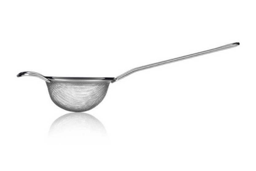 Coador triangular profissional em aço inoxidável com pega