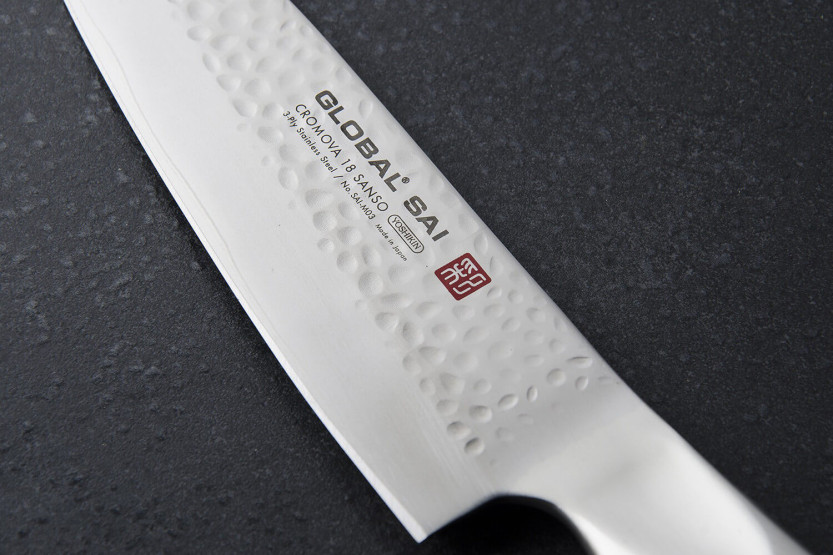 Global Sai M03 Japanese santoku knife, 13.5cm hammered blade