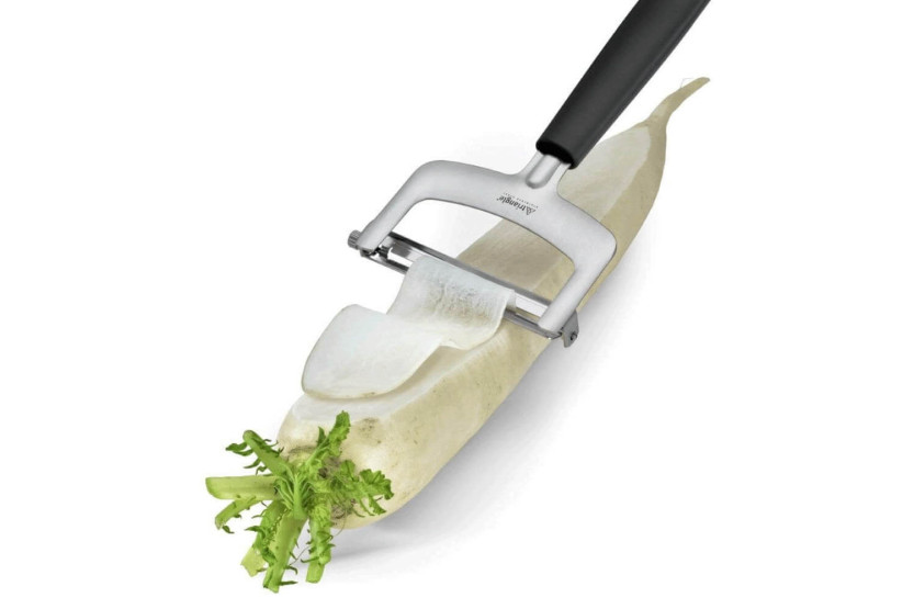 Triangle slicer set with 3 interchangeable blades and green grip handle with pouch