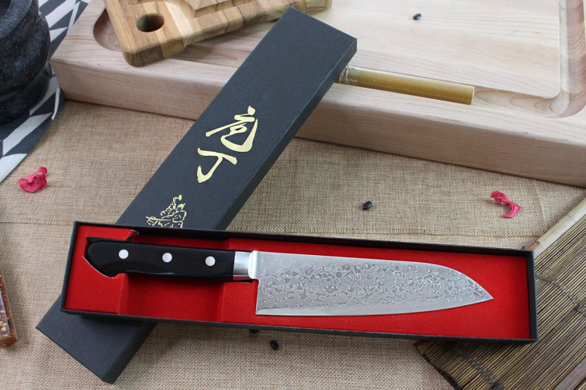 coltello santoku giapponese Tsunehisa VG10 Damasco a 45 strati da 16,5 cm