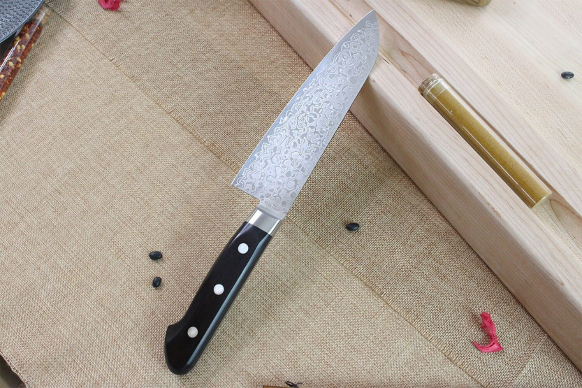 coltello santoku giapponese Tsunehisa VG10 Damasco a 45 strati da 16,5 cm