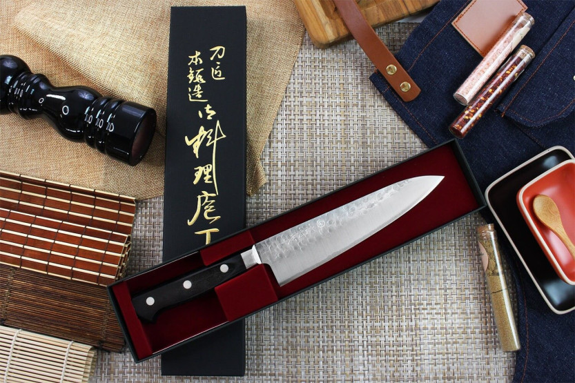 Takamura VG10 Tsuchime 18cm cuchillo de cocinero japonés hecho a mano