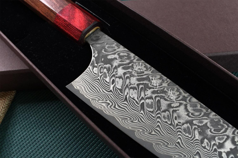 Yoshimi Kato 16,5 cm SG2 Damaskus håndlavet japansk santoku-kniv