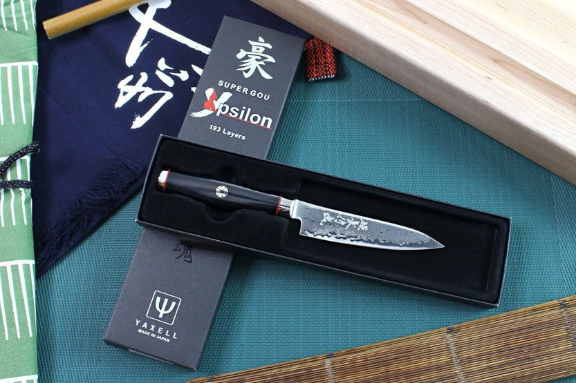 Yaxell SuperGou Ypsilon japanilainen kuorintaveitsi 12cm Damascus 193 kerrosta
