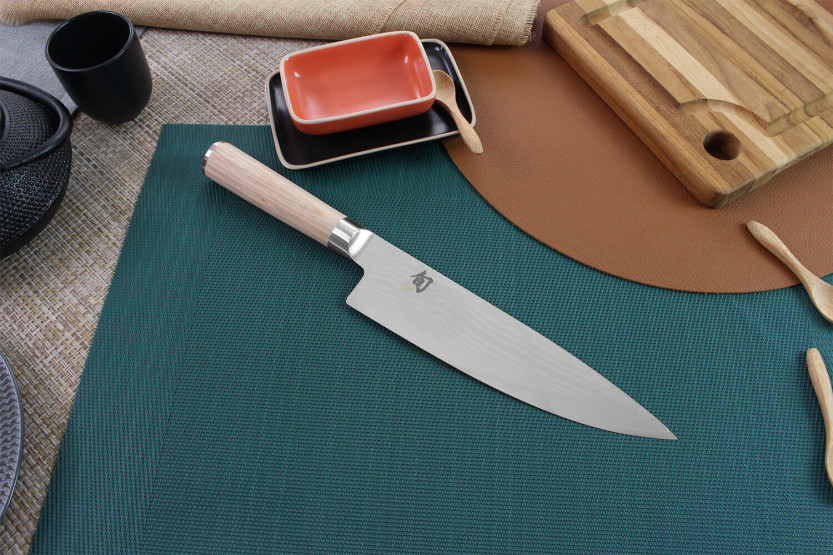 Kai Shun Klassisk vit damast 33 lager 20cm japansk kockkniv