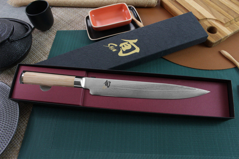Kai Shun Classic White damask japanese slicing knife 33 layers 23cm