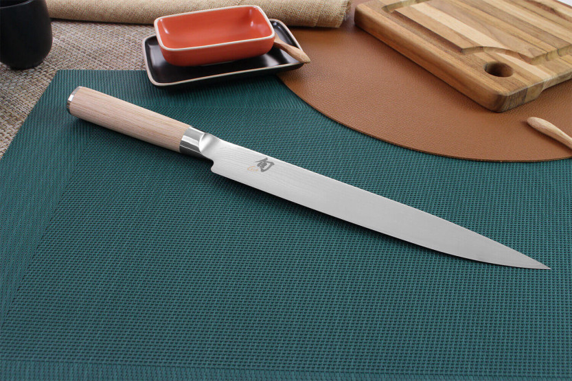 Kai Shun Clásico Damasco Blanco Cuchillo Japonés 33 capas 23cm