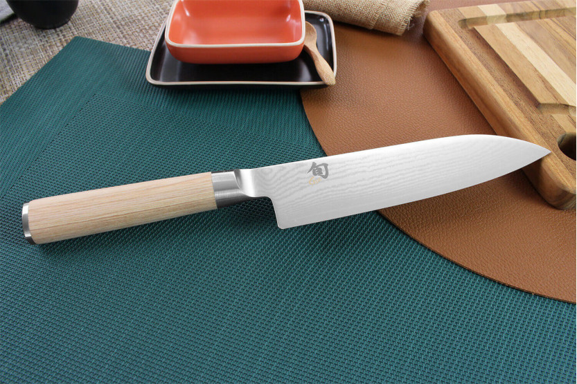 Kai Shun Classic White Damascus 33 strati 18 cm coltello santoku giapponese