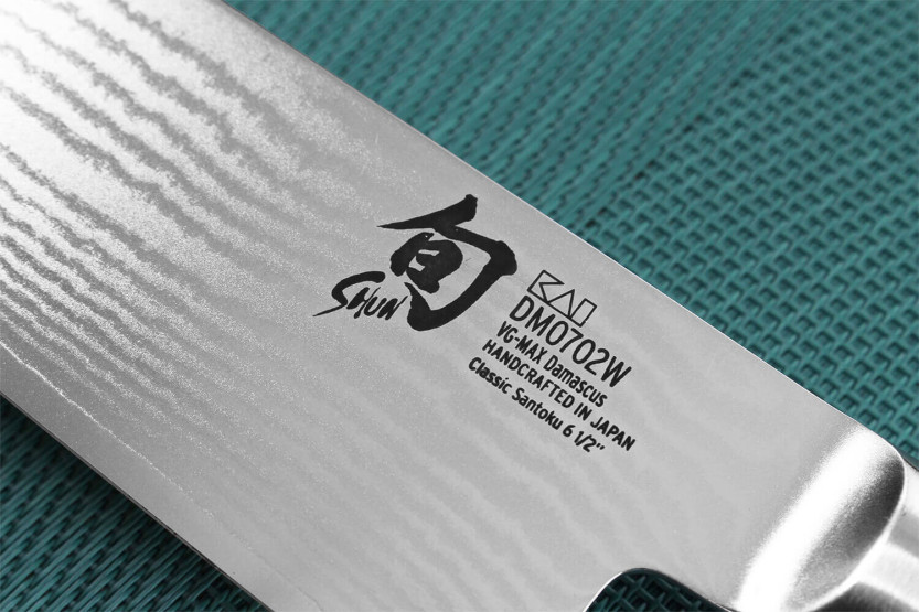 Kai Shun Classic Hvit damask 33 lag 18 cm japansk santoku-kniv