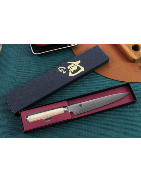 Faca universal japonesa Kai Shun Classic White Damascus de 32 camadas e 15 cm