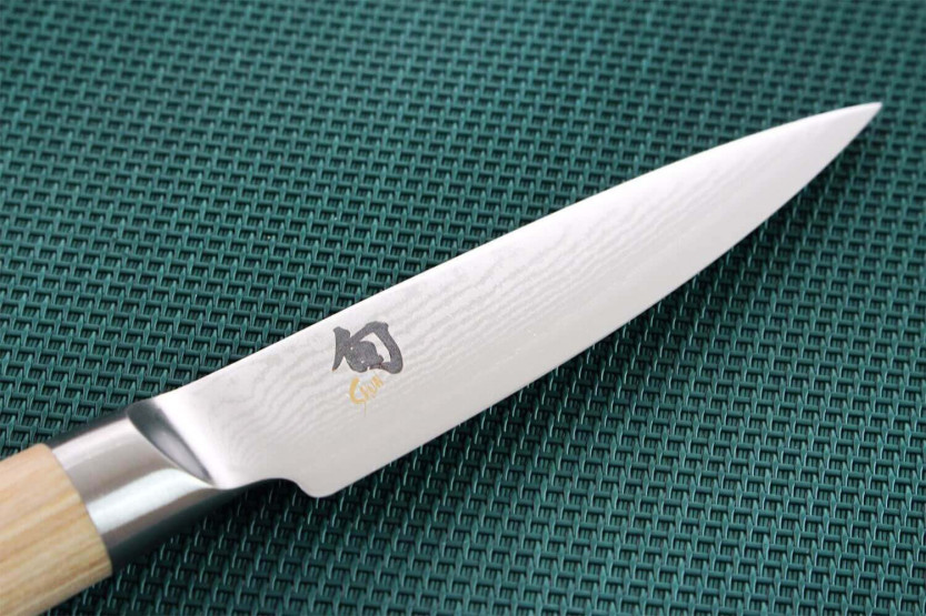 Kai Shun Classic White damask 32 lag 10 cm japansk urtekniv