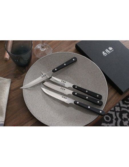 Wusaki bordsett 4 steakkniver 11 cm