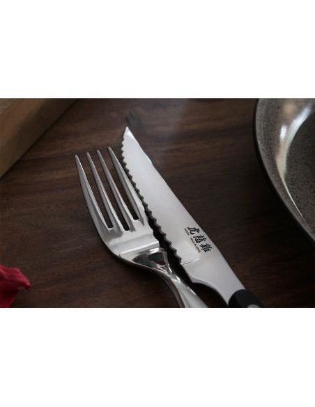 Wusaki bordsæt 2 steakknive 11 cm + 2 gafler