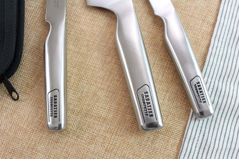 Extra flacher Koffer mit 5 Küchenmessern Sabatier Trompette Asean komplett aus Edelstahl