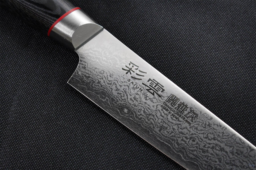 Kanetsugu Saiun 12cm Damasco 65 folhas Faca universal japonesa