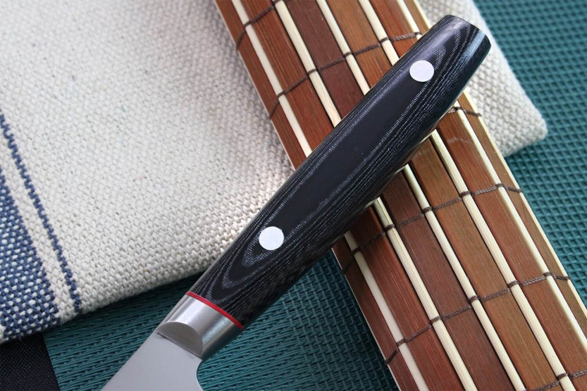 Kanetsugu Saiun 12cm damascus 65-kerroksinen japanilainen yleispuukko