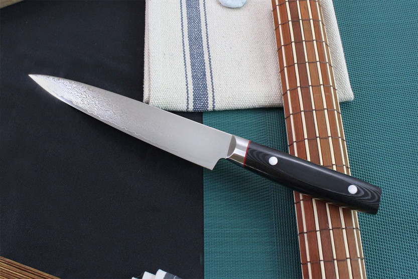 Kanetsugu Saiun japanilainen veistoveitsi 21cm damasti 65 kerrosta