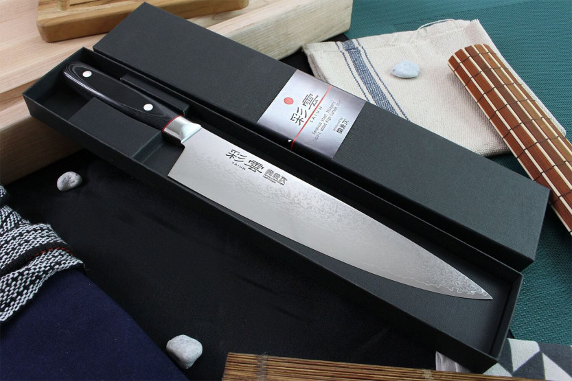 Kanetsugu Saiun japans koksmes 23cm damascus 65 lagen