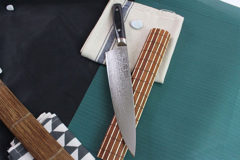 Kanetsugu Saiun japansk kokkekniv 23 cm damaskus 65 lag